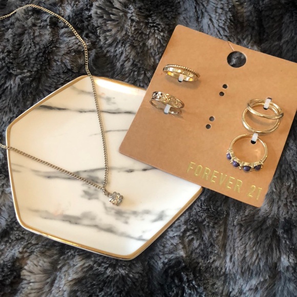 (3/$15) Necklace + Rings Bundle - Picture 1 of 6